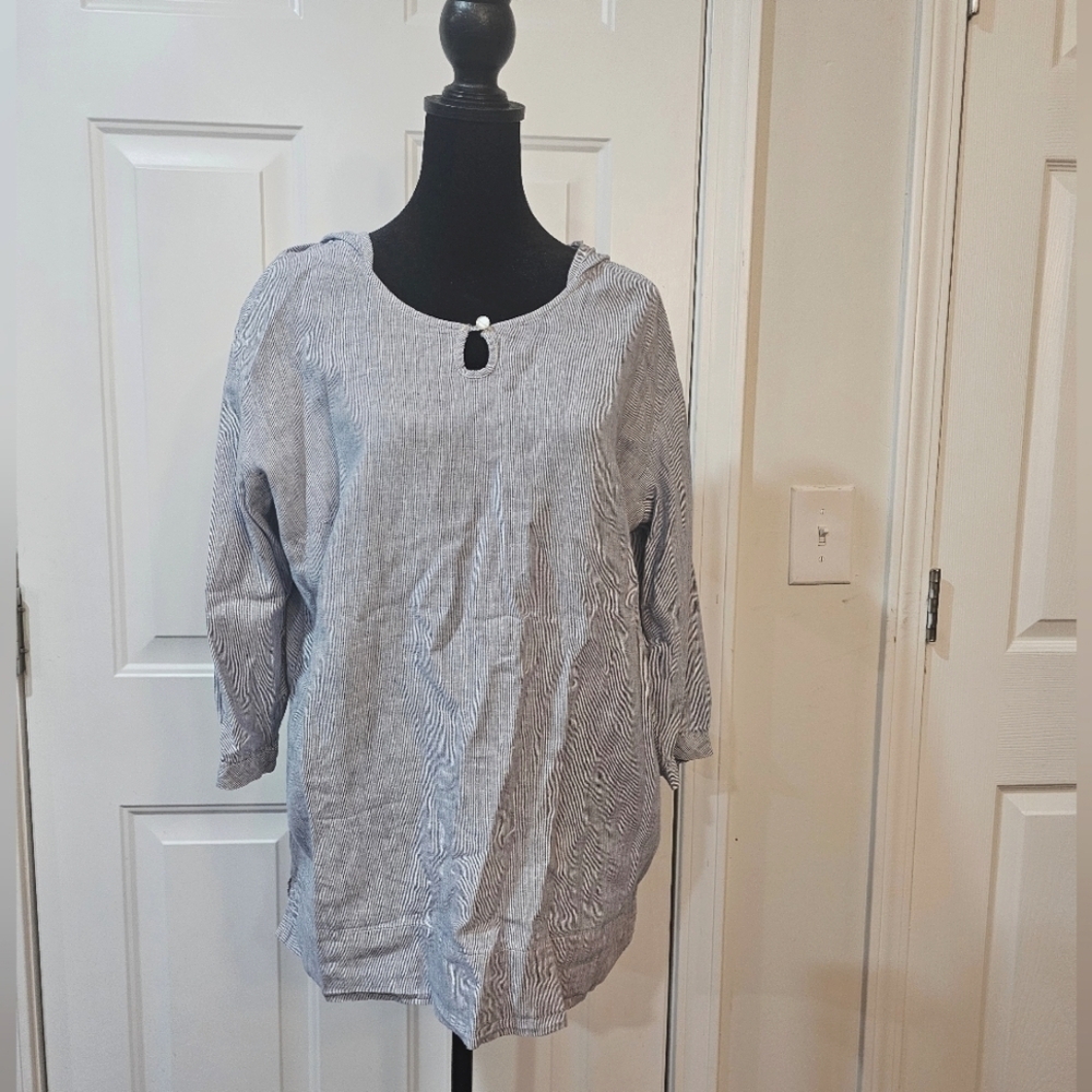 J.Jill pullover with hoodie boho,beach summer fun ! Linen 55%